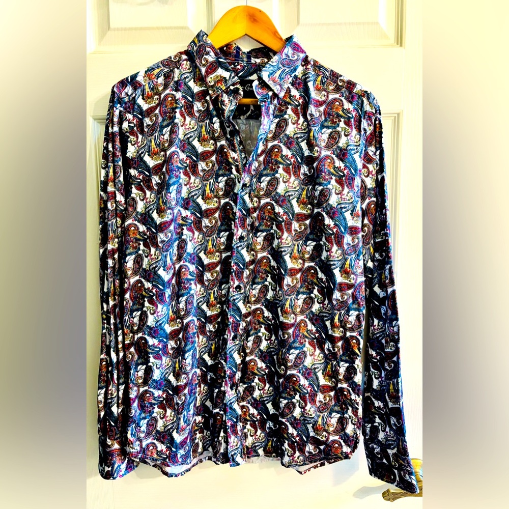 *** Robert Graham Button Down Paisley Floral Shirt***